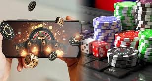 Filipino sports fan checking taya777 link bet odds on mobile phone